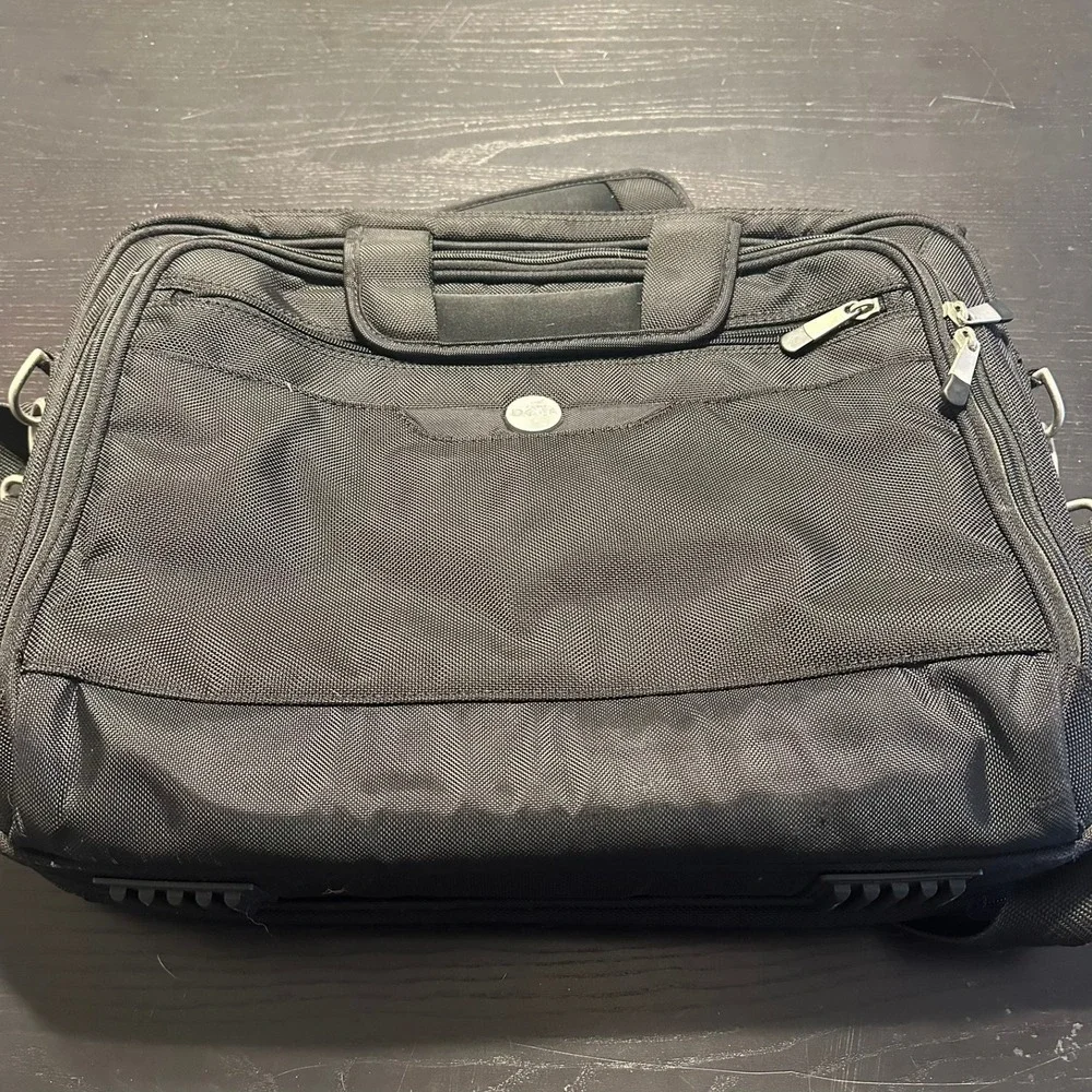 Dell Black Nylon Laptop Briefcase Messenger Bag Shoulder Strap Professional Work